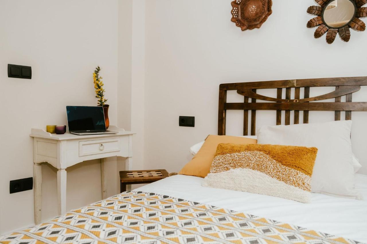 Islow Coliving Bed & Breakfast Laxe Dış mekan fotoğraf